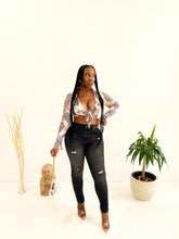 Load image into Gallery viewer, Fade to Black Distressed Skinny Jeans